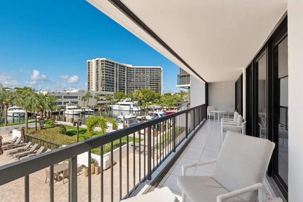 4748 S Ocean Boulevard Highland Beach FL 33487