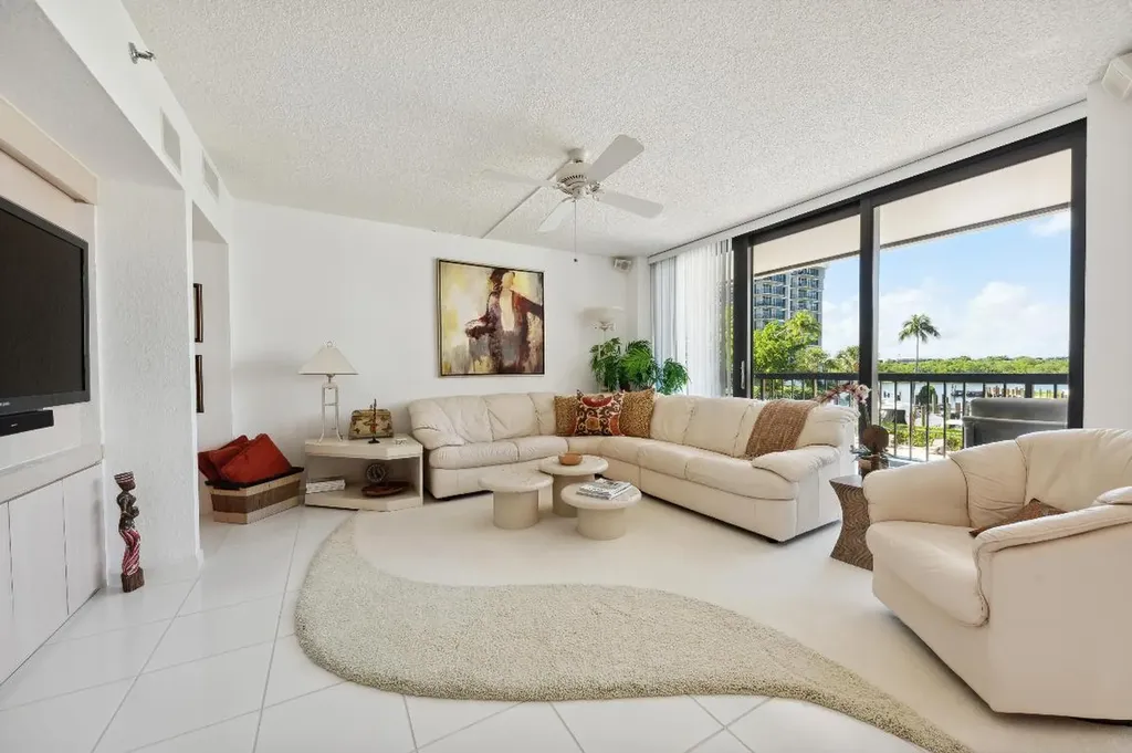 4748 S Ocean Boulevard Highland Beach FL 33487