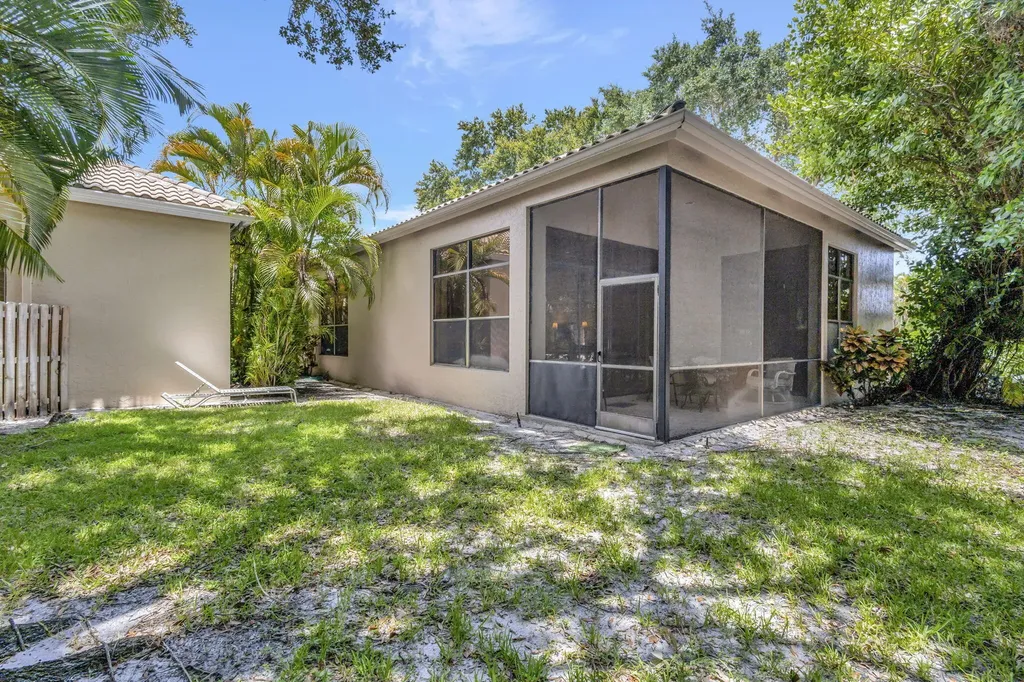 4528 Barclay Fair Way Lake Worth FL 33449
