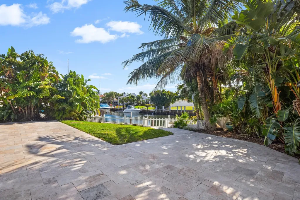 2500 NE 23rd Street Pompano Beach FL 33062