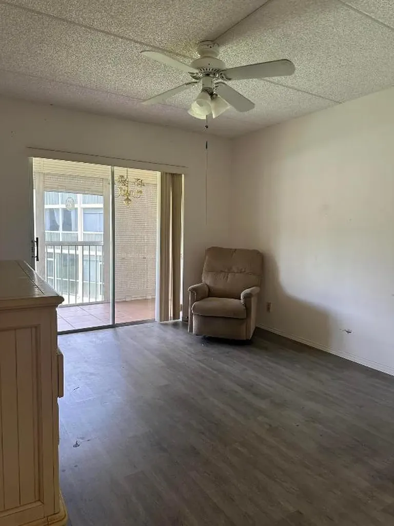 300 Village Green Circle S Palm Springs FL 33461