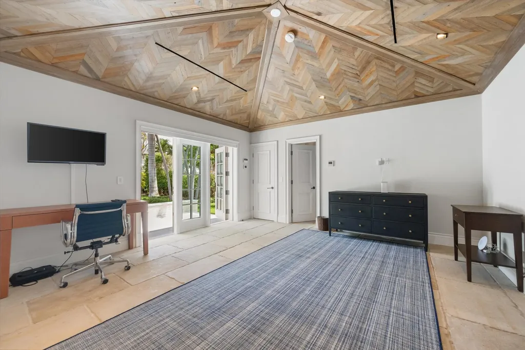 750 S County Road Palm Beach FL 33480