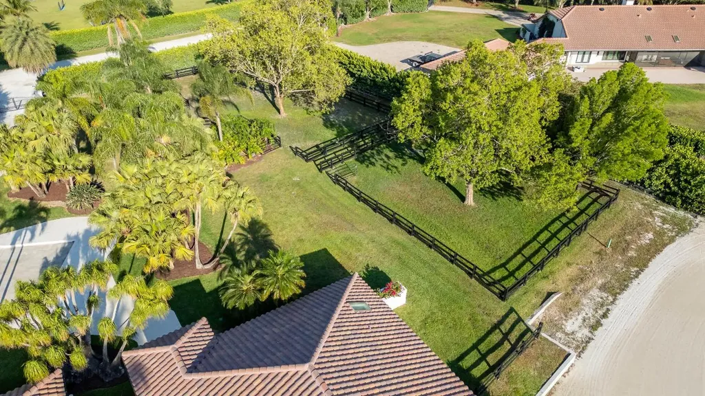 2184 Appaloosa Trail Wellington FL 33414