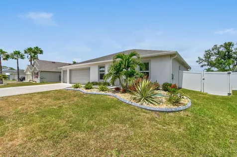 641 SE Starflower Avenue Port St Lucie FL 34983