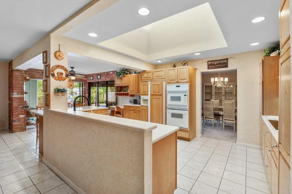 3163 NE 8th Avenue Boca Raton FL 33431