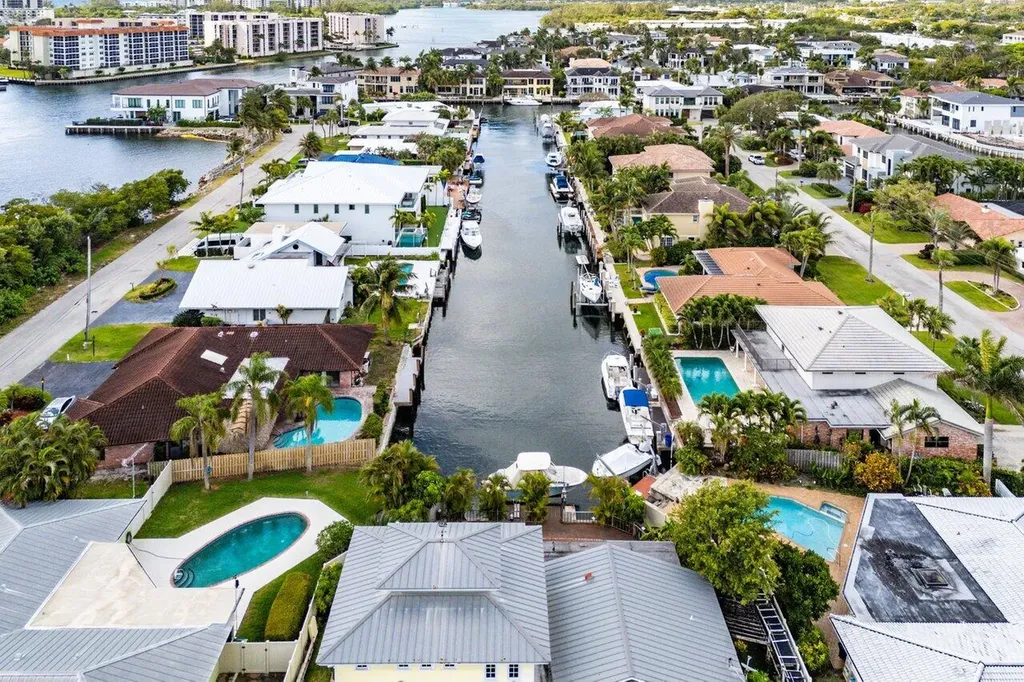 3163 NE 8th Avenue Boca Raton FL 33431