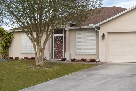 1019 SE Euclid Lane Port St Lucie FL 34983