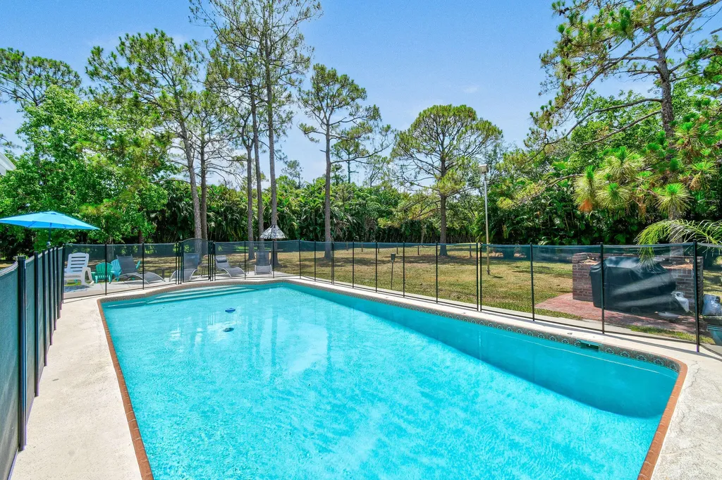 15739 N 75th Way N Palm Beach Gardens FL 33418
