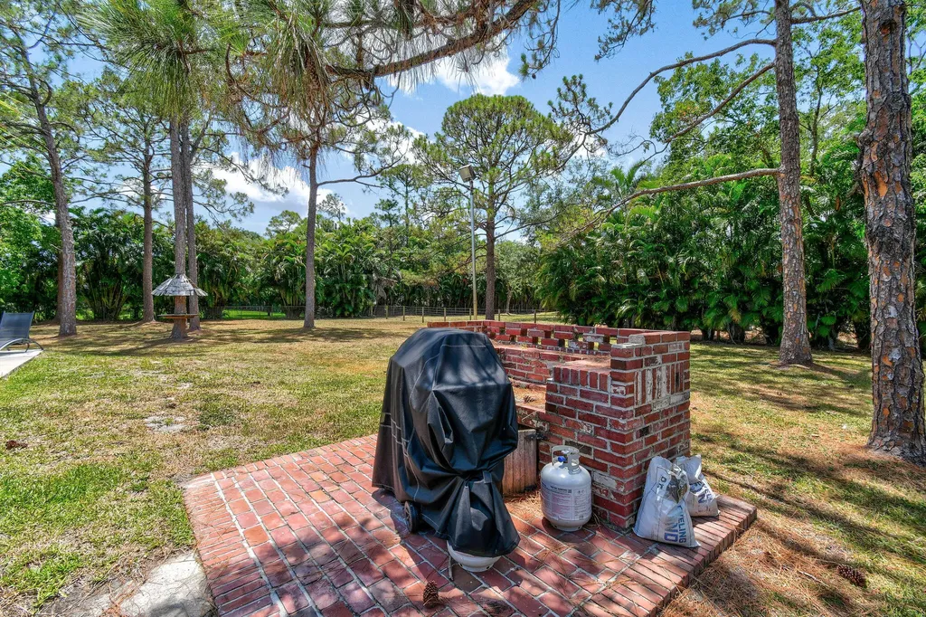 15739 N 75th Way N Palm Beach Gardens FL 33418