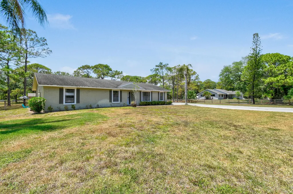 15739 N 75th Way N Palm Beach Gardens FL 33418