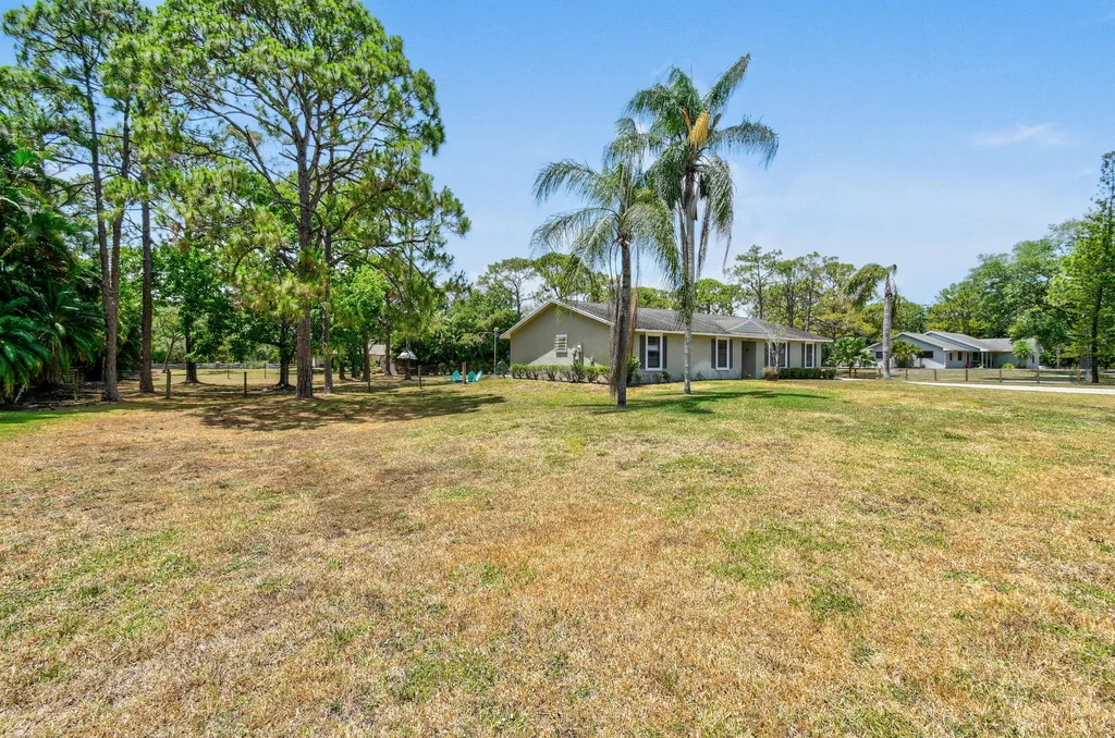 15739 N 75th Way N Palm Beach Gardens FL 33418