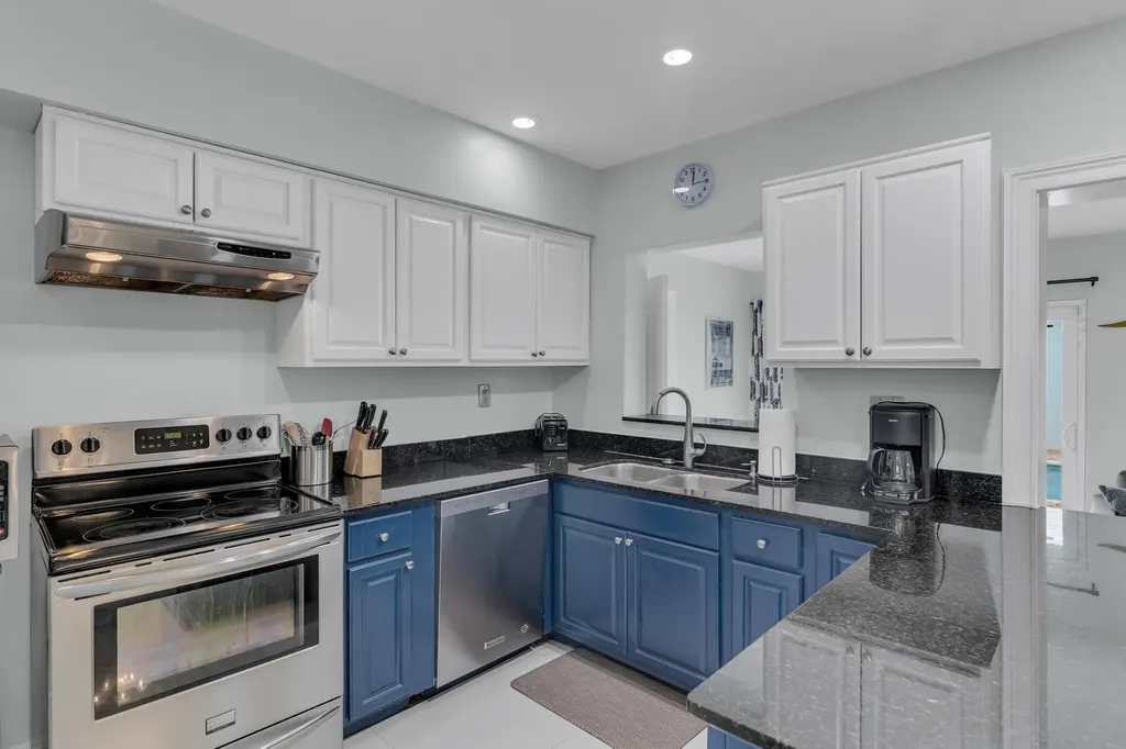 348 SE 18th Avenue Deerfield Beach FL 33441