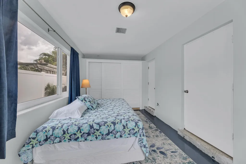 348 SE 18th Avenue Deerfield Beach FL 33441
