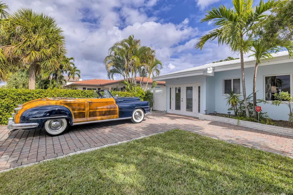 348 SE 18th Avenue Deerfield Beach FL 33441