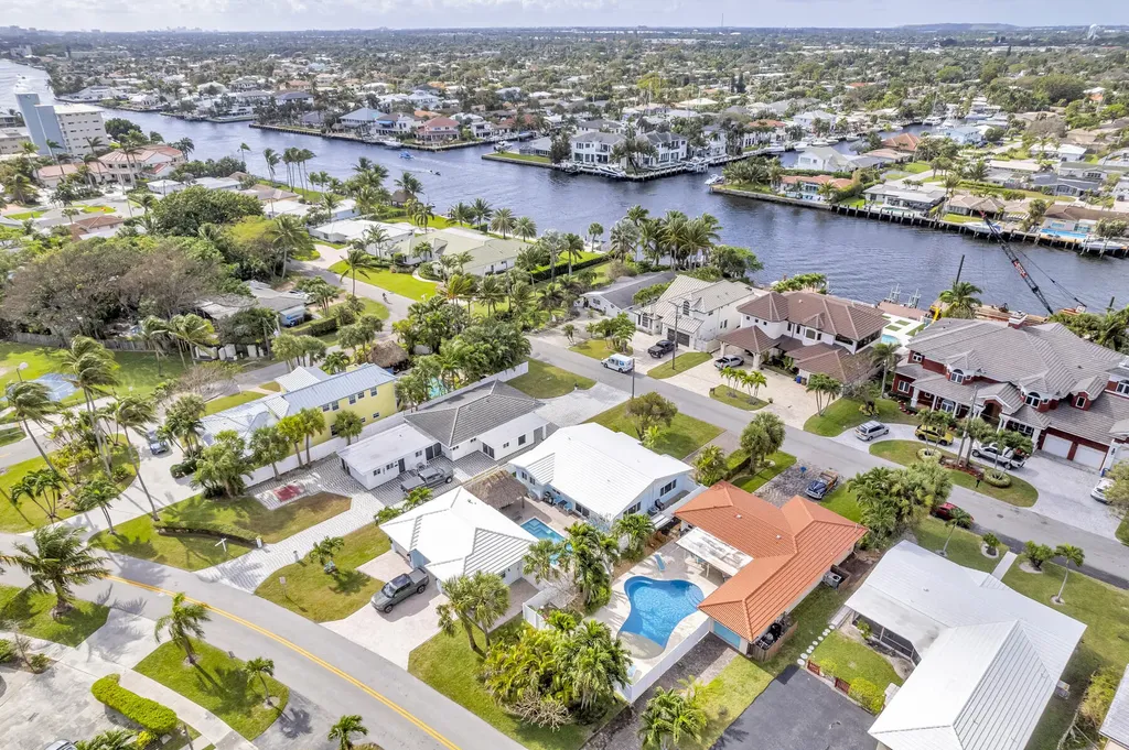 348 SE 18th Avenue Deerfield Beach FL 33441
