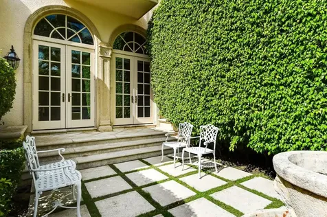 401 Chilean Avenue Palm Beach FL 33480