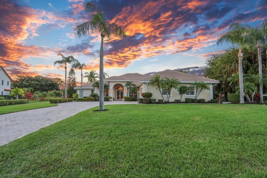 7677 Charleston Way Port St Lucie FL 34986