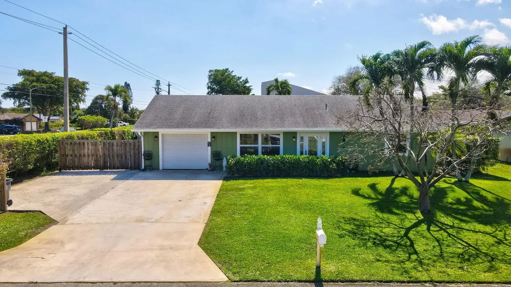 3020 Nautical Way Lake Worth FL 33462