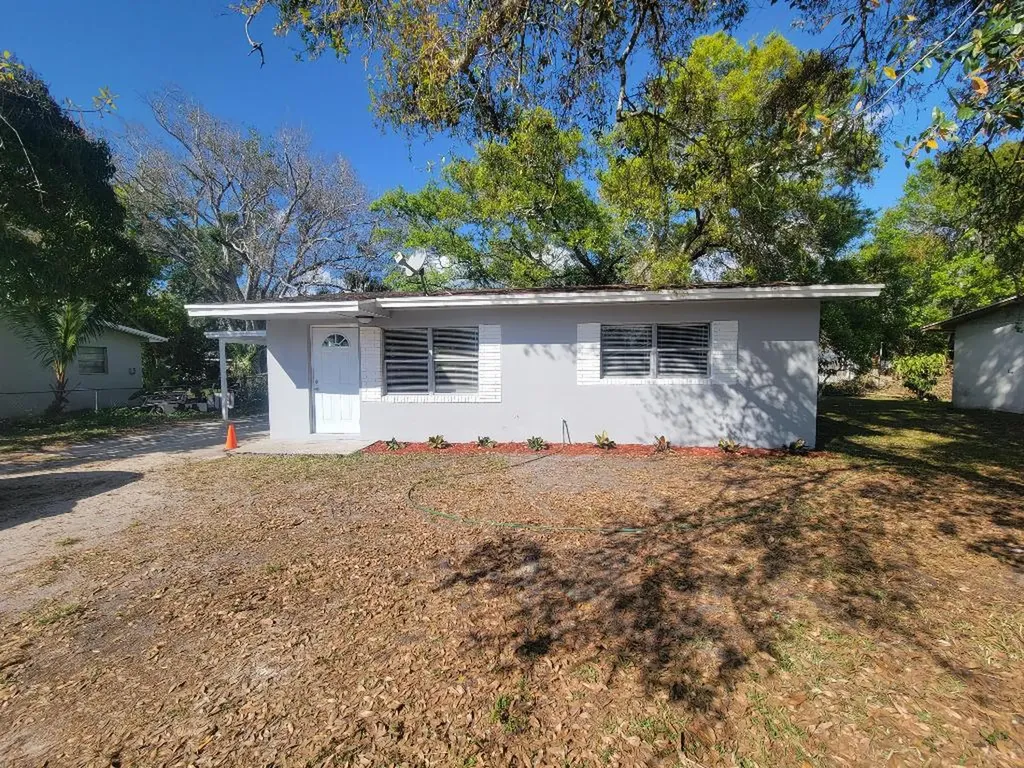 1551 NE 14th Street Okeechobee FL 34972