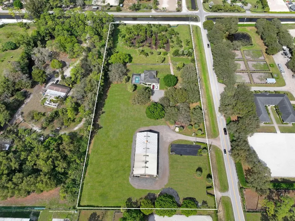 13528 N 6th Court N Loxahatchee Groves FL 33470