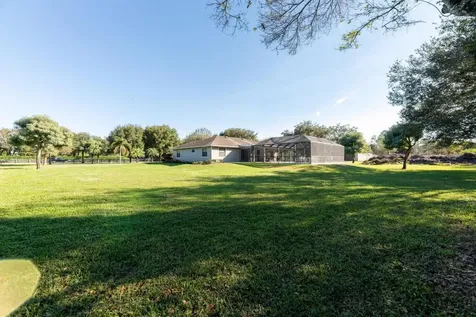 13528 N 6th Court N Loxahatchee Groves FL 33470