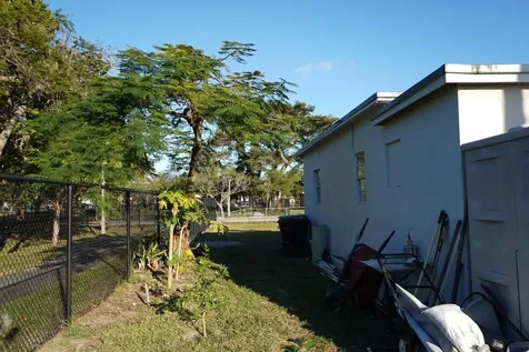 303 NW 28 Way Fort Lauderdale FL 33311