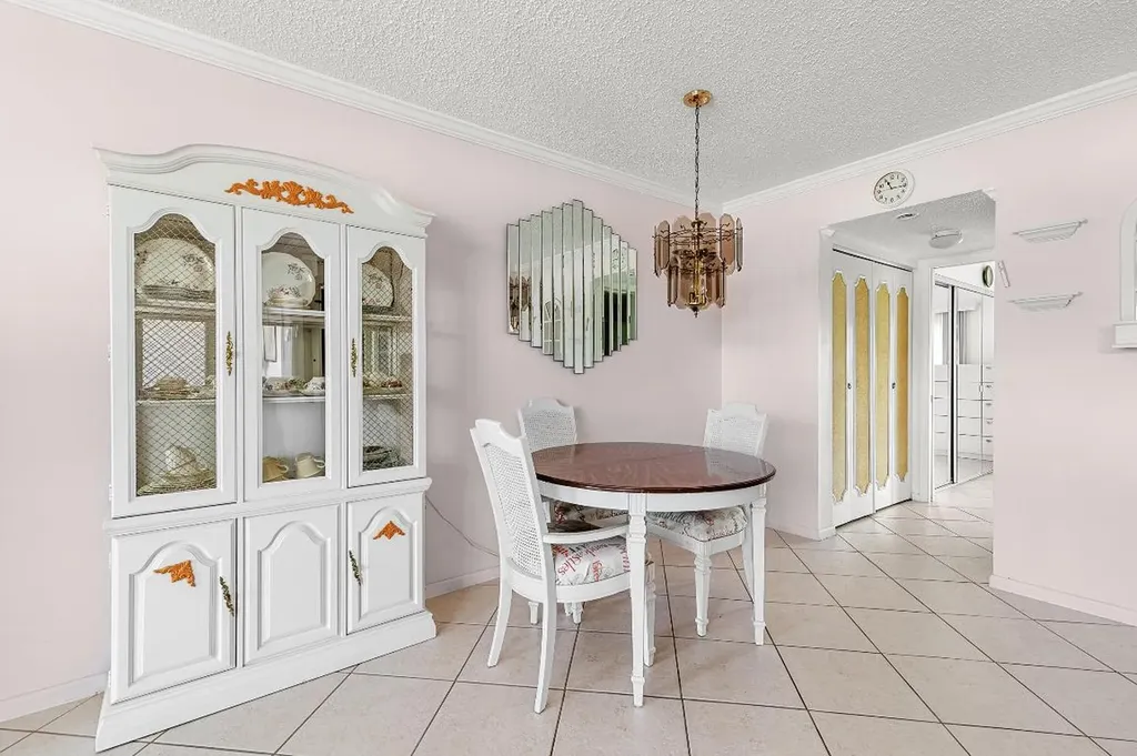 97 Oakridge H Deerfield Beach FL 33442