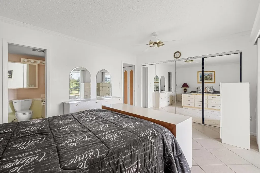 97 Oakridge H Deerfield Beach FL 33442
