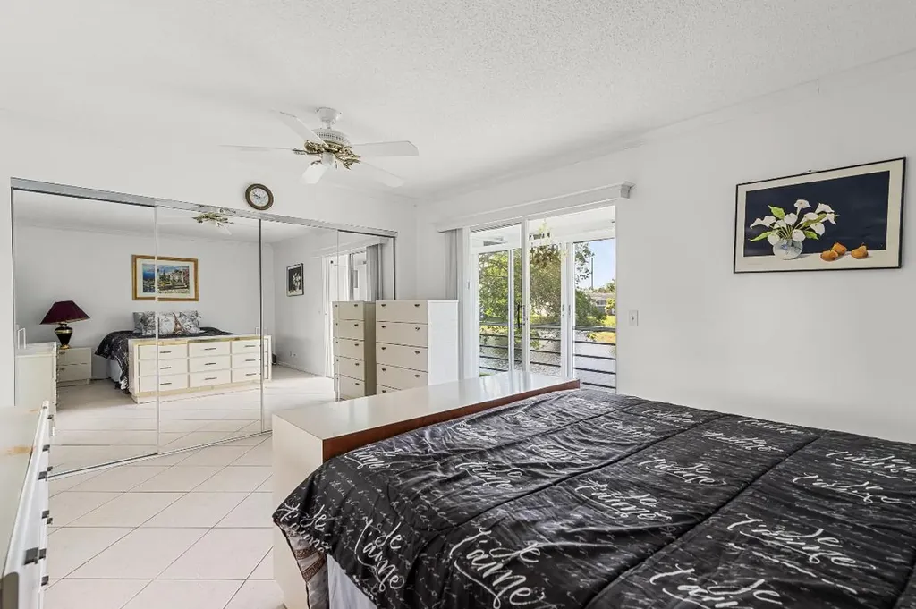 97 Oakridge H Deerfield Beach FL 33442