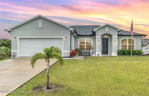 802 Taluga Avenue SE Palm Bay FL 32909