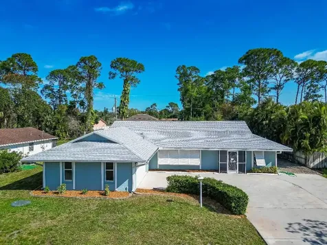 210 SE Crosspoint Drive Port St Lucie FL 34983
