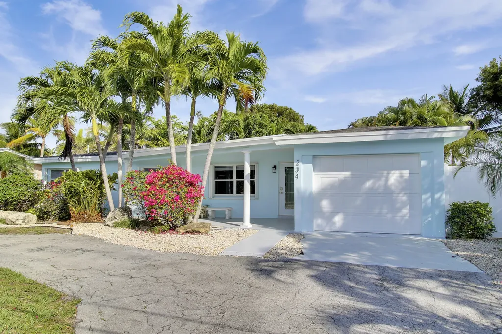 234 S Seacrest Circle Delray Beach FL 33444