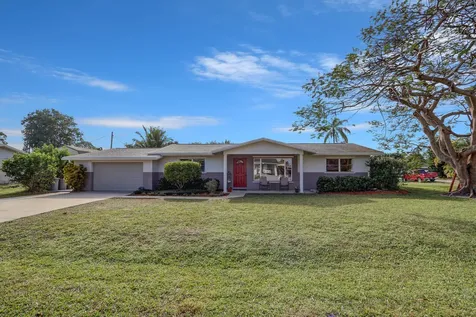 2222 SE Jackson Street Stuart FL 34997