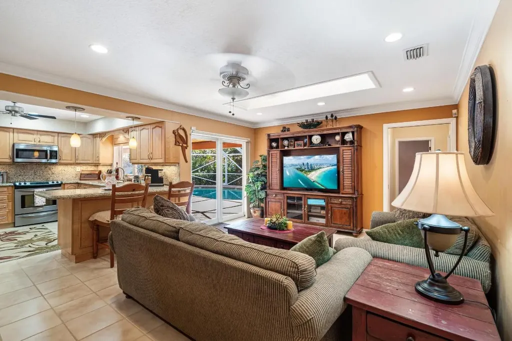 3690 NW 102nd Avenue Coral Springs FL 33065