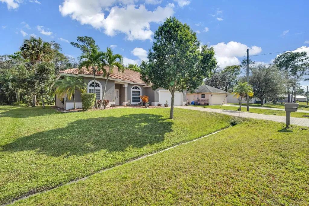 2363 SW Vardon Street Port St Lucie FL 34953