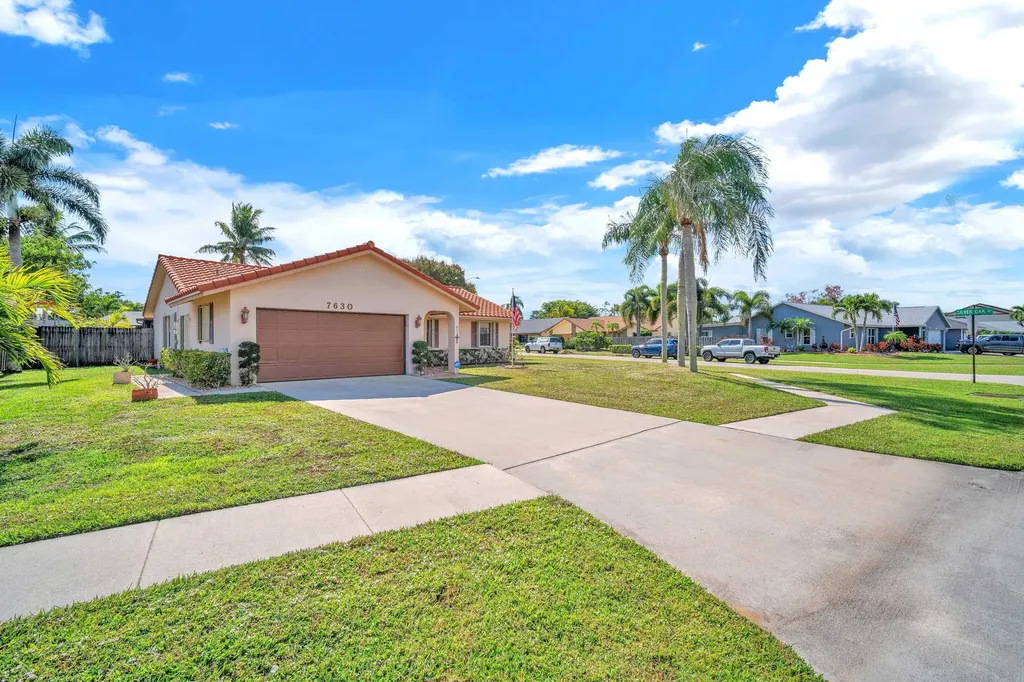 7630 Woodland Creek Lane Lake Worth FL 33467