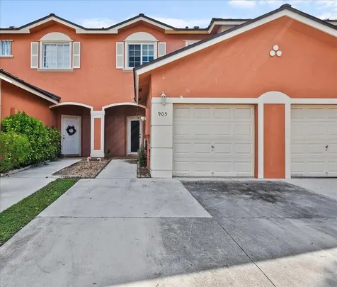 905 NW 100th Avenue Pembroke Pines FL 33024