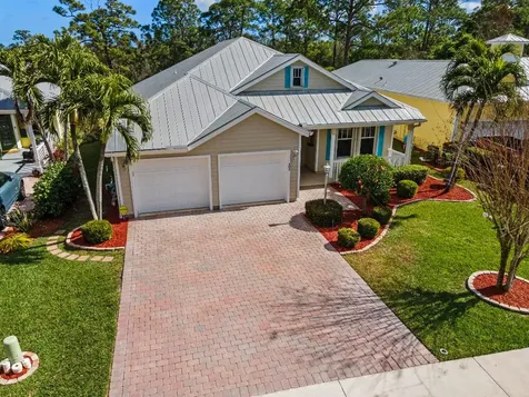 483 NE Stillwater Cove Port St Lucie FL 34983
