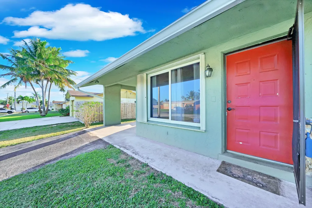 919 S 12th Street Lantana FL 33462
