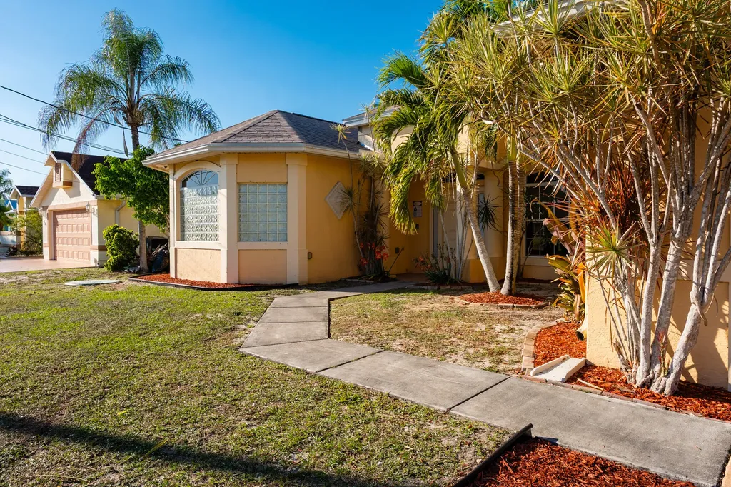 691 SW Estate Avenue Port St Lucie FL 34953