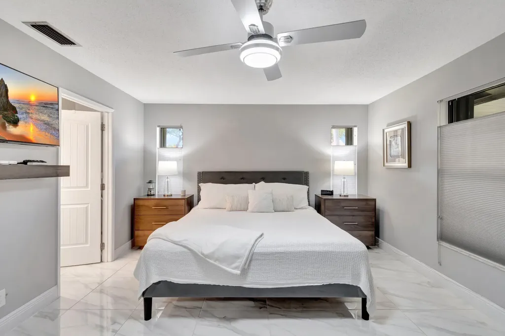 10927 Dolphin Palm Court Boynton Beach FL 33437