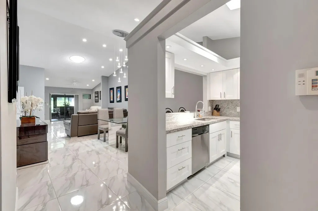 10927 Dolphin Palm Court Boynton Beach FL 33437