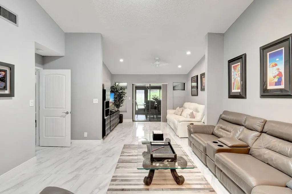 10927 Dolphin Palm Court Boynton Beach FL 33437