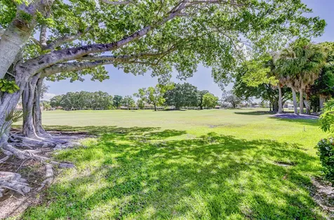 118 Monterey Pointe Drive Palm Beach Gardens FL 33418