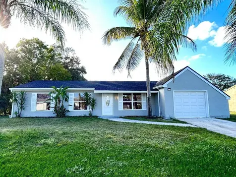 317 SW Kentwood Road Port St Lucie FL 34953