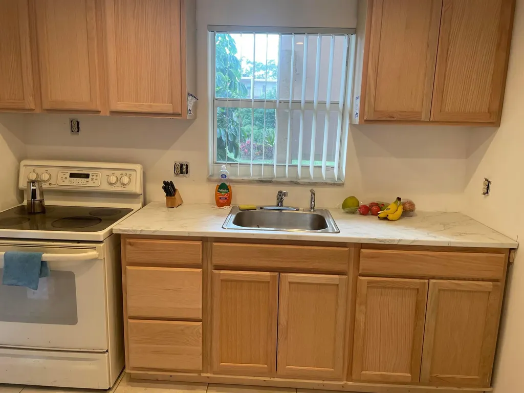 225 Bonnie Boulevard Palm Springs FL 33461