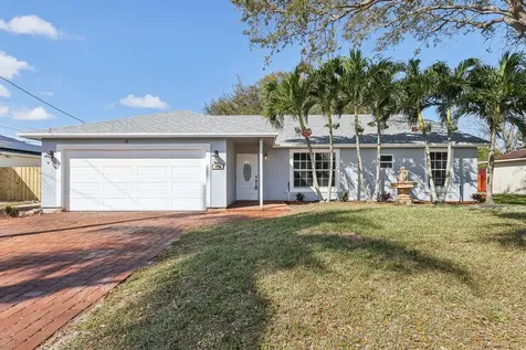 855 SW Mccoy Avenue Port St Lucie FL 34953