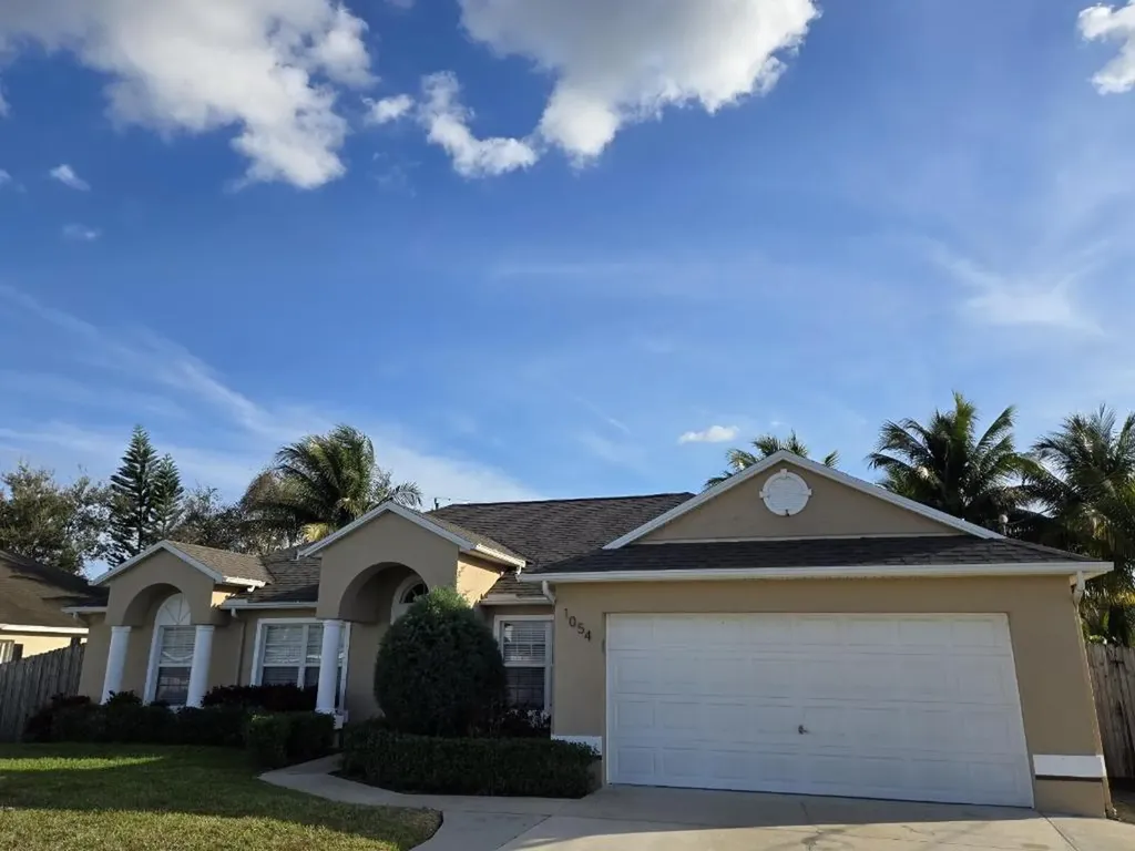 1054 SW Idol Avenue Port St Lucie FL 34953