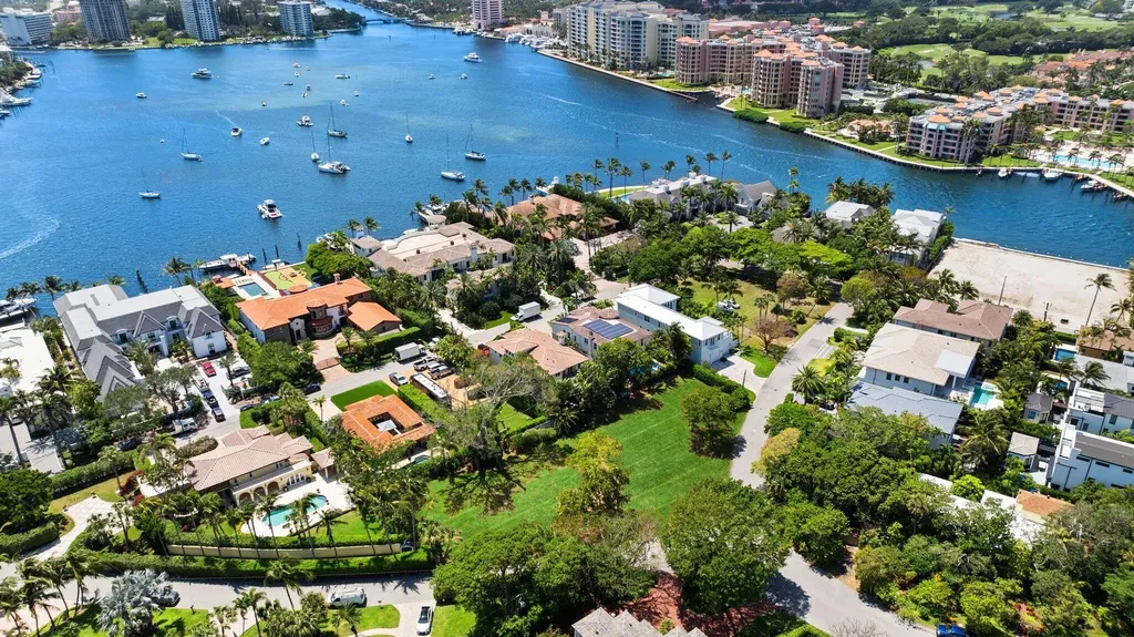 810 E Fern Drive Boca Raton FL 33432