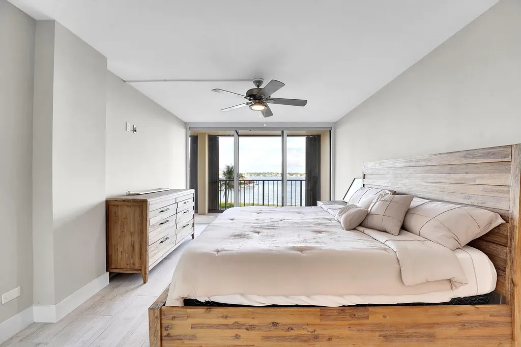 134 Lakeshore Drive North Palm Beach FL 33408